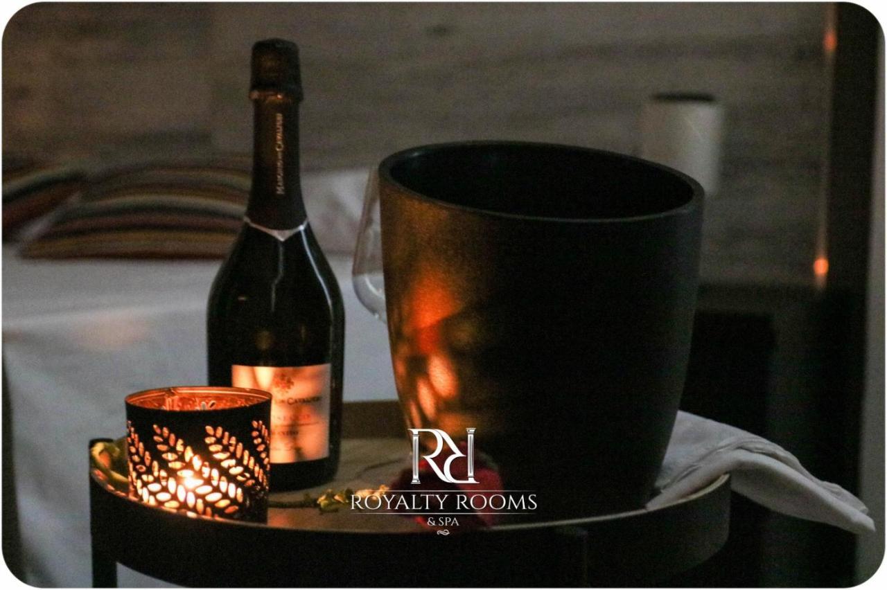 Royalty Rooms & Spa 那不勒斯 外观 照片