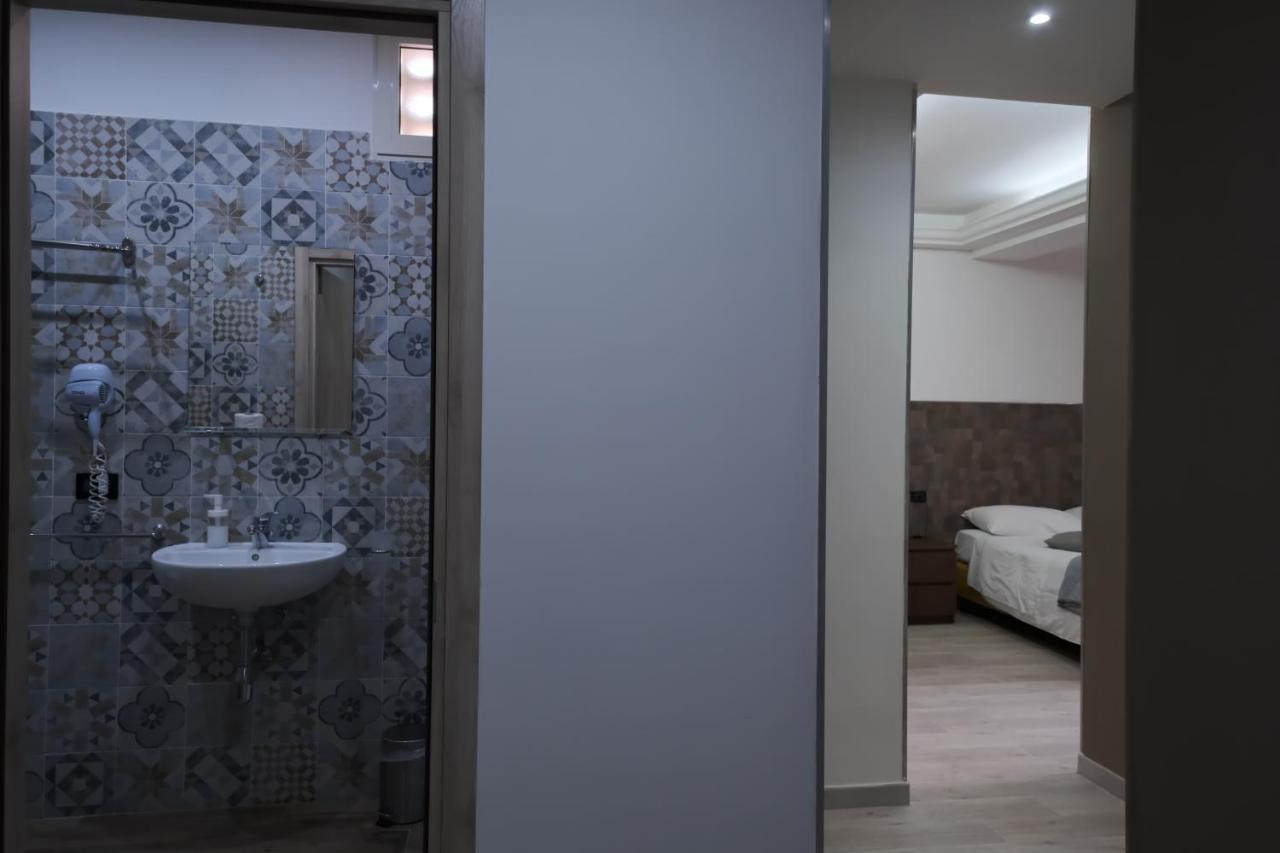 Royalty Rooms & Spa 那不勒斯 外观 照片