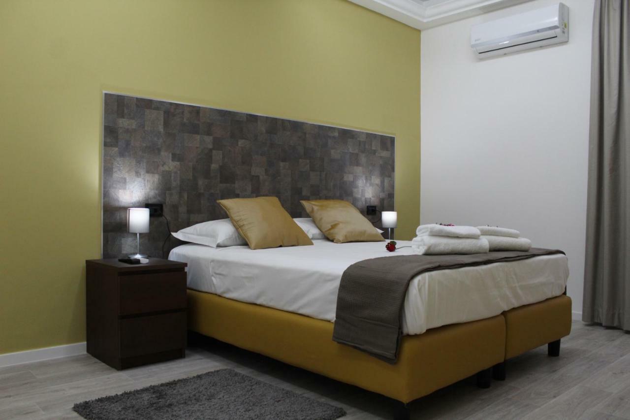Royalty Rooms & Spa 那不勒斯 外观 照片
