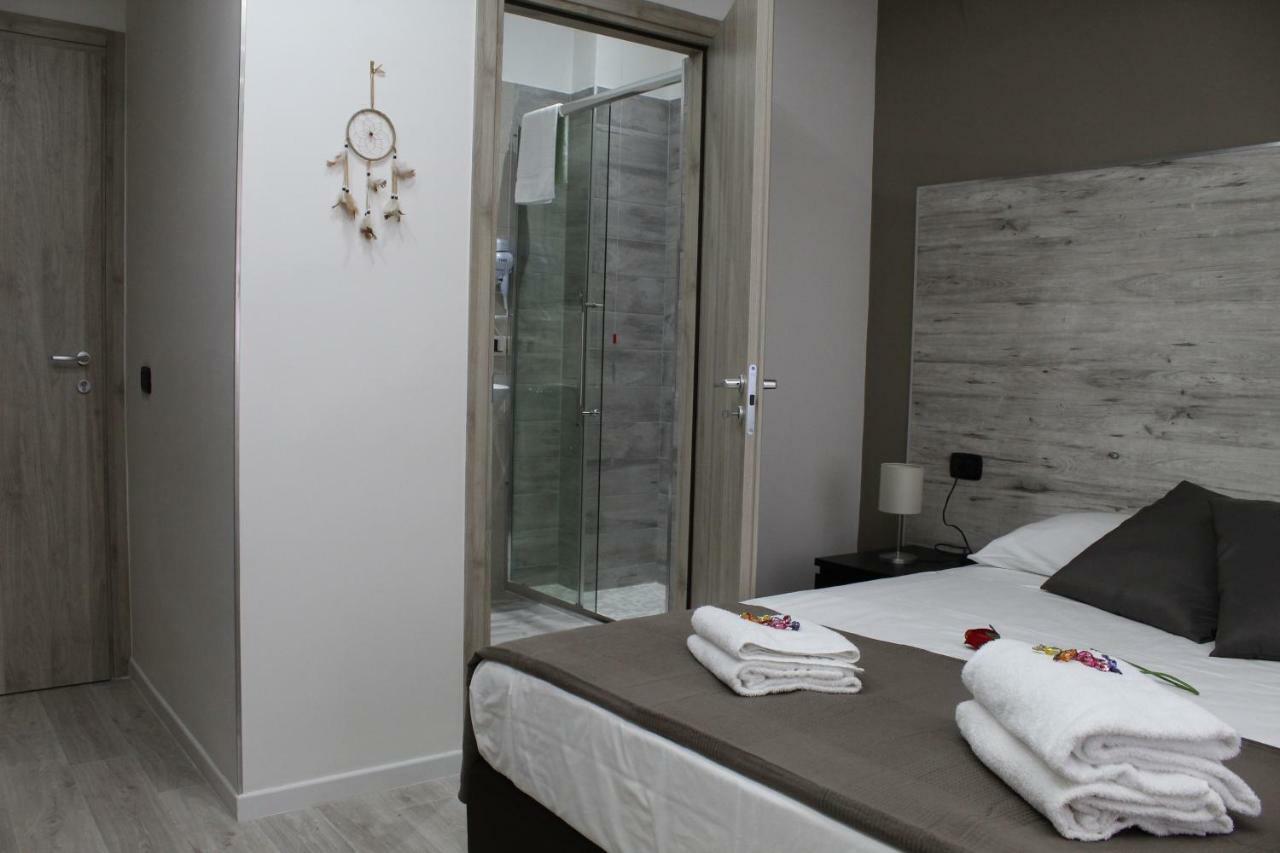Royalty Rooms & Spa 那不勒斯 外观 照片