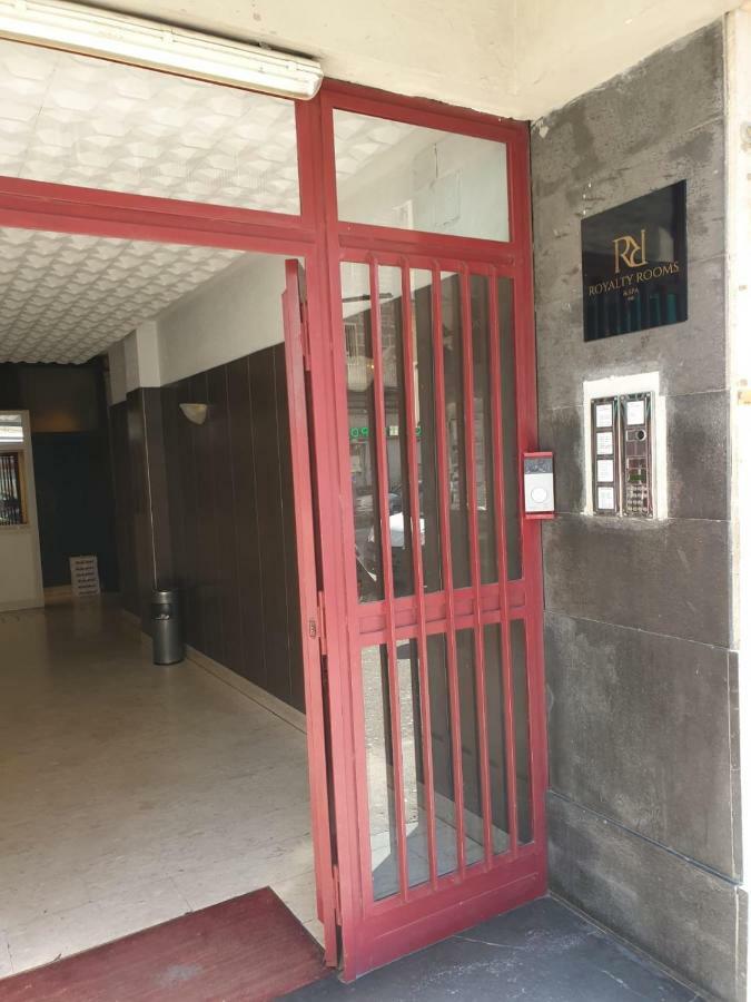 Royalty Rooms & Spa 那不勒斯 外观 照片